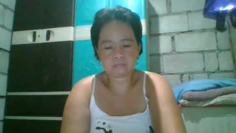 hotchicks4uxx online show from 16, 12, 2025