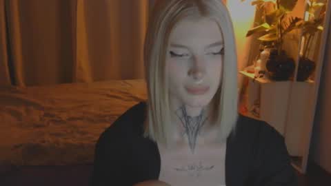 hotchubently online show from 8, 3, 2025