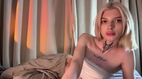 hotchubently online show from 12, 9, 2025