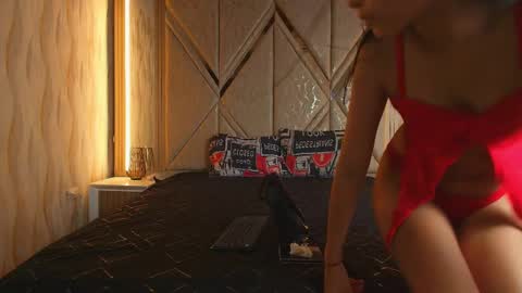 hotcouple_222 online show from 27, 3, 2026