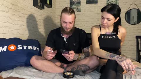 YounHotCouple online show from 30, 12, 2024