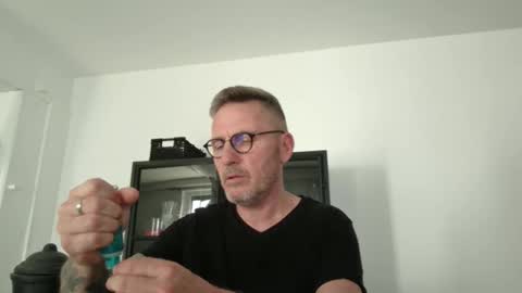 HotCriss online show from 8, 4, 2026