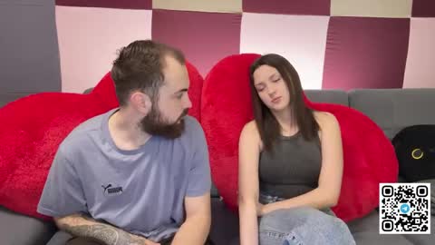 Snapshot of hotduoplay chatting on 6, 5, 2026 Max and Alina online show from 6, 5, 2026