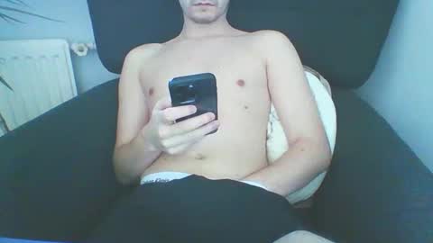 Snapshot of hotdutchtwink22 chatting on 8, 11, 2025 Hotdutchtwink22 online show from 8, 11, 2025