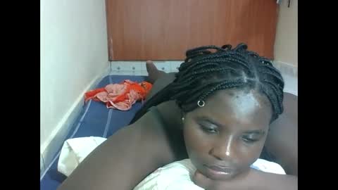 Snapshot of hotebbbyy chatting on 19, 5, 2026 EBBY online show from 19, 5, 2026