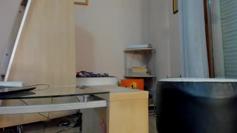 Erika  online show from 30, 4, 2026