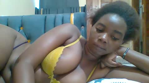 Snapshot of hotgodees chatting on 28, 5, 2026 Queen online show from 28, 5, 2026