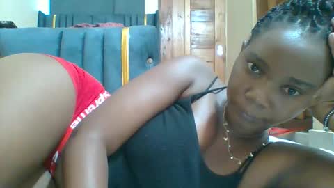 Snapshot of hotgodees chatting on 9, 6, 2026 Queen online show from 9, 6, 2026