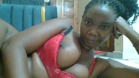Snapshot of hotgodees chatting on 11, 6, 2026 Queen online show from 11, 6, 2026
