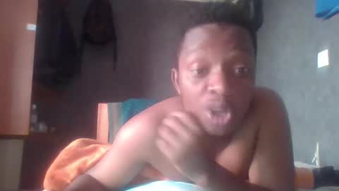 Snapshot of hotguyy001 chatting on 19, 2, 2025 hotguyy001 online show from 19, 2, 2025