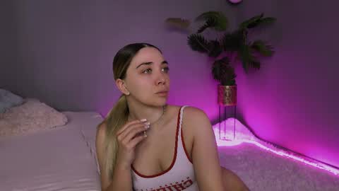 Snapshot of hotjessxx chatting on 10, 4, 2026 Maria online show from 10, 4, 2026