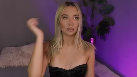 Snapshot of hotjessxx chatting on 8, 7, 2026 Maria online show from 8, 7, 2026