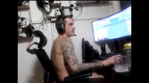 Snapshot of hotkinkytat chatting on 1, 1, 2025 hotkinkytat online show from 1, 1, 2025