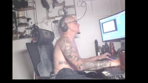 hotkinkytat online show from 8, 4, 2026