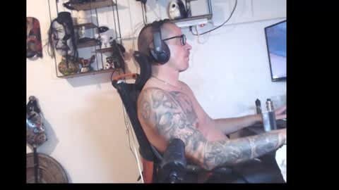 Snapshot of hotkinkytat chatting on 18, 4, 2026 hotkinkytat online show from 18, 4, 2026