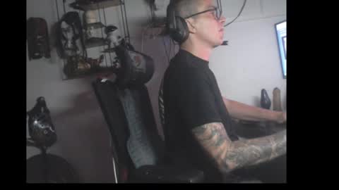 Snapshot of hotkinkytat chatting on 19, 4, 2026 hotkinkytat online show from 19, 4, 2026