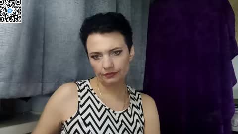 hotmamaqueen234 online show from 24, 4, 2026