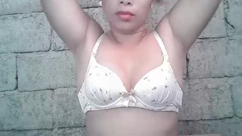 Snapshot of hotmompinay30 chatting on 4, 8, 2026 flor online show from 4, 8, 2026