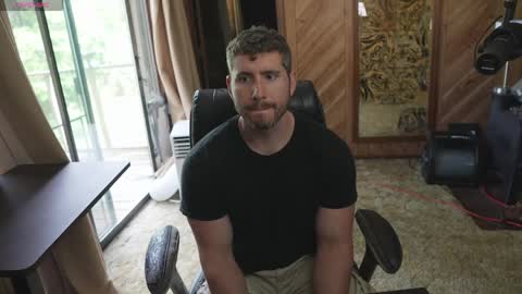 Snapshot of hotmuscles6t9 chatting on 25, 4, 2026 hotmuscles6t9 online show from 25, 4, 2026