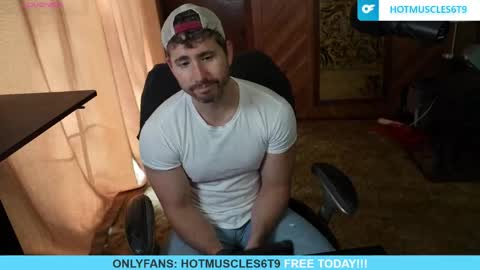 Snapshot of hotmuscles6t9 chatting on 27, 5, 2026 hotmuscles6t9 online show from 27, 5, 2026