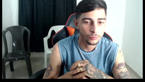 Snapshot of hotsteel420 chatting on 8, 1, 2025 hotsteel420 online show from 8, 1, 2025