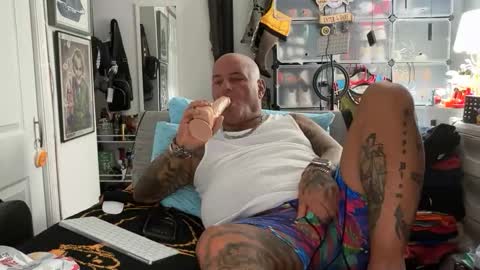 hotstuff775616 online show from 8, 11, 2025