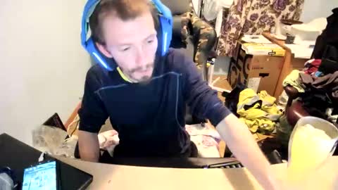 Snapshot of hotsummer1996 chatting on 22, 11, 2025 hot online show from 22, 11, 2025