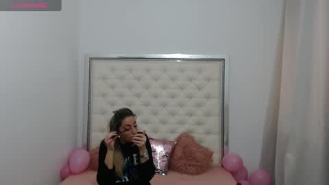 Eryka online show from 8, 3, 2025