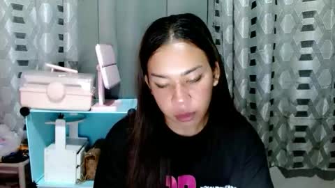 Snapshot of hottescum_intheworld chatting on 19, 10, 2025 nika  online show from 19, 10, 2025