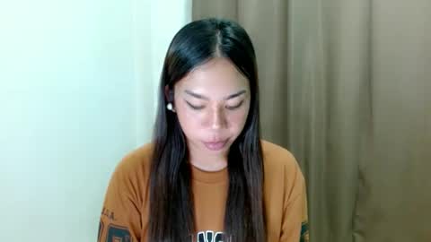 Snapshot of hottescum_intheworld chatting on 28, 10, 2025 nika  online show from 28, 10, 2025