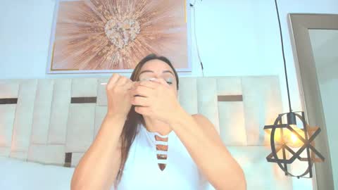 Snapshot of hottest_mature__ chatting on 19, 10, 2025 Natalie online show from 19, 10, 2025