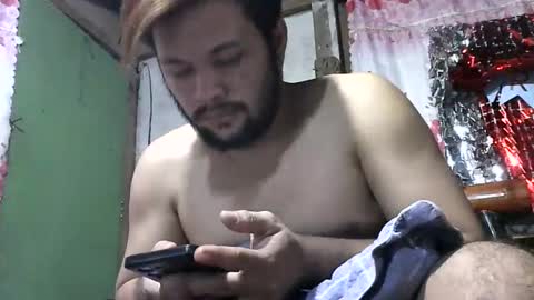 HottestPinoy32 online show from 5, 12, 2024