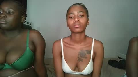 Snapshot of hottie_mistie chatting on 22, 4, 2026 hottie_mistie online show from 22, 4, 2026