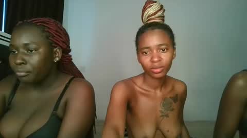 Snapshot of hottie_mistie chatting on 19, 5, 2026 hottie_mistie online show from 19, 5, 2026