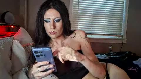 Snapshot of hottiefrmhell97 chatting on 7, 6, 2026 Lucky online show from 7, 6, 2026