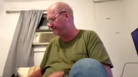 Snapshot of houseflipper chatting on 20, 7, 2026 houseflipper online show from 20, 7, 2026