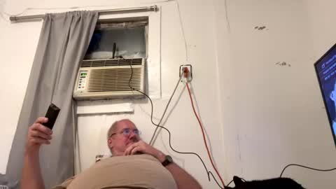 Snapshot of houseflipper chatting on 21, 7, 2026 houseflipper online show from 21, 7, 2026