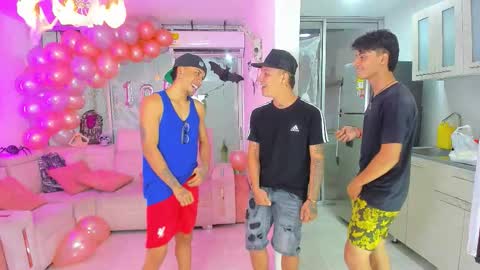 Snapshot of houseofwarrios chatting on 28, 10, 2025 we are Harry Jersi pablo and our mod talco online show from 28, 10, 2025