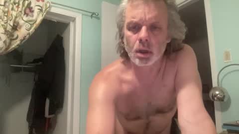 Snapshot of howlingatnothing chatting on 20, 12, 2025 howlingatnothing online show from 20, 12, 2025