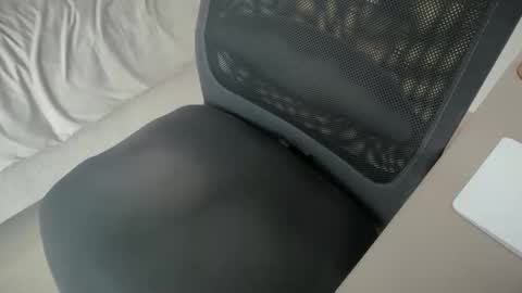 Snapshot of hshr13 chatting on 16, 10, 2025 hshr13 online show from 16, 10, 2025