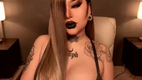 Snapshot of hubadera chatting on 4, 11, 2025 hubadera online show from 4, 11, 2025