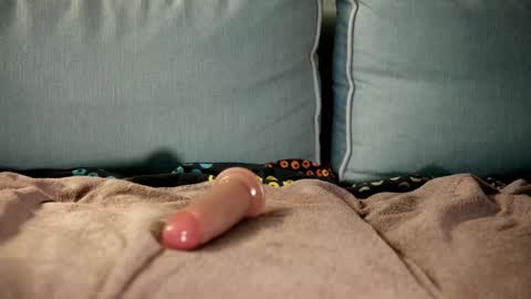 Snapshot of huckelberryfin chatting on 27, 10, 2025 HuckelBerry online show from 27, 10, 2025