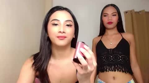 Snapshot of hugeasiancockandrea chatting on 1, 12, 2024 drea  online show from 1, 12, 2024