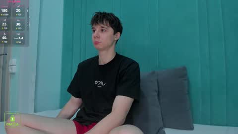 Snapshot of hugebangins_ chatting on 10, 10, 2025 ANTHONY online show from 10, 10, 2025