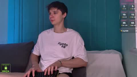 Snapshot of hugebangins_ chatting on 17, 10, 2025 ANTHONY online show from 17, 10, 2025