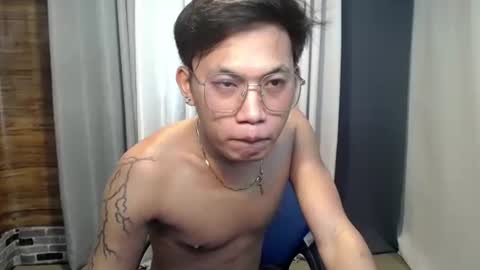 hugecockjames09 online show from 13, 10, 2025