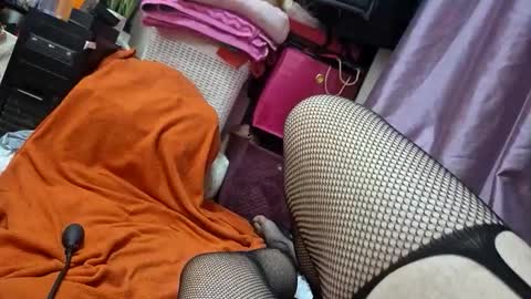 hugedick2469 online show from 8, 12, 2024