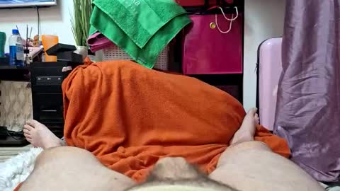 hugedick2469 online show from 9, 12, 2024