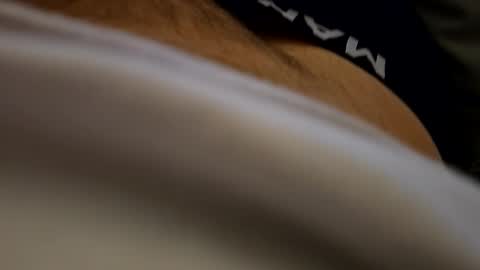 Snapshot of hugeloads6767 chatting on 12, 1, 2026 hugeloads6767 online show from 12, 1, 2026