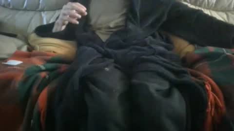 Snapshot of hugenob4u chatting on 2, 11, 2025 hugenob4u online show from 2, 11, 2025